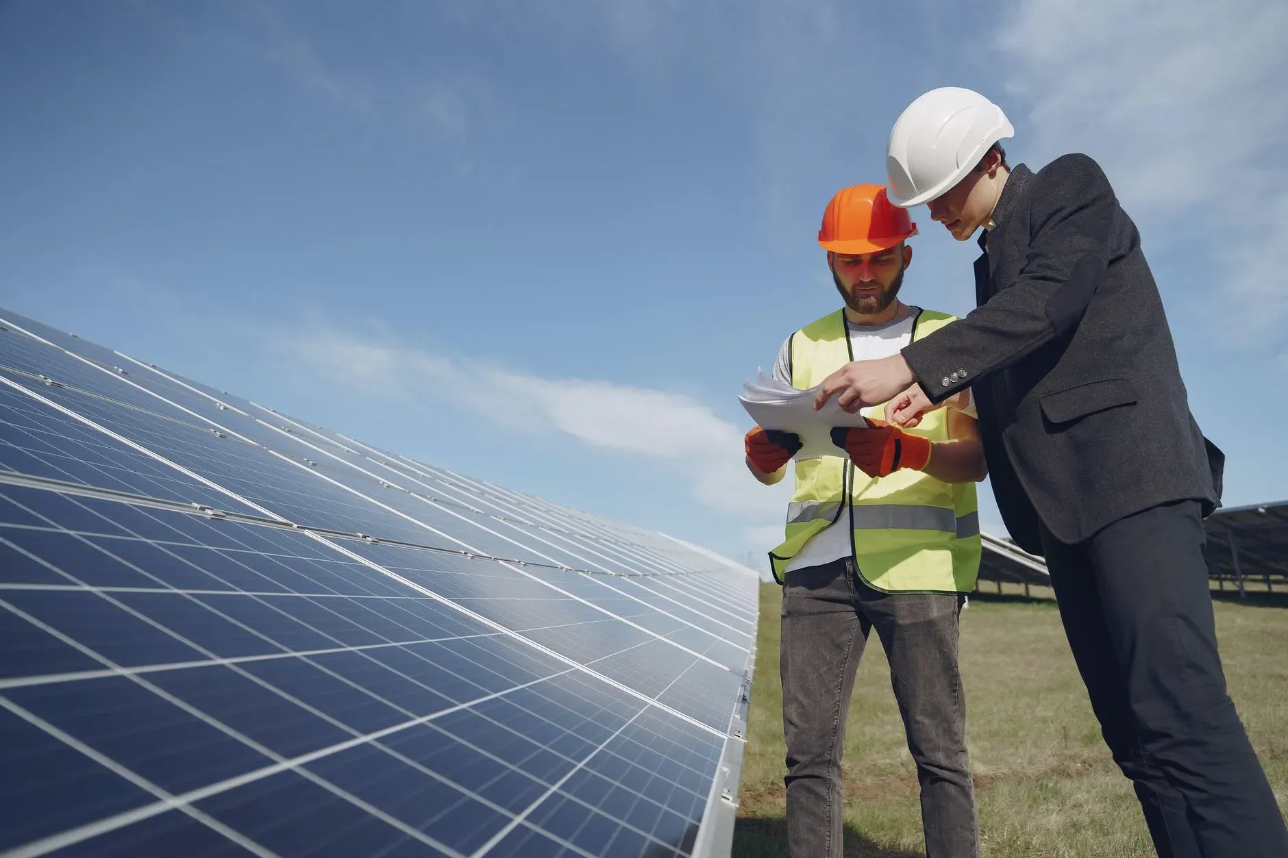 Energia solar para empresas: vale a pena?
